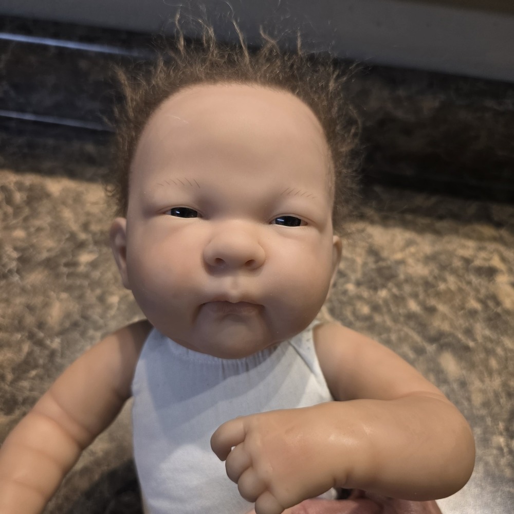 17" Reborn Berenguer Baby Doll Weighted With Cloth Body Around 3.2 Lbs 03-05 - Picture 3 of 14